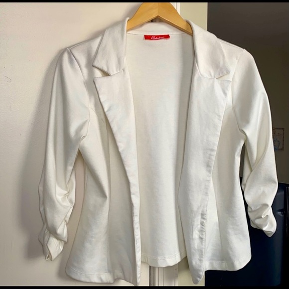 BUNDLE of whites - Picture 4 of 10